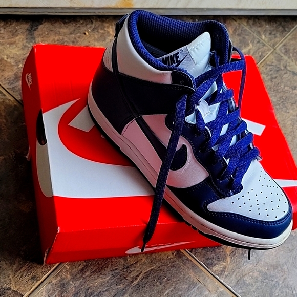 Nike Shoes - Nike Dunk High